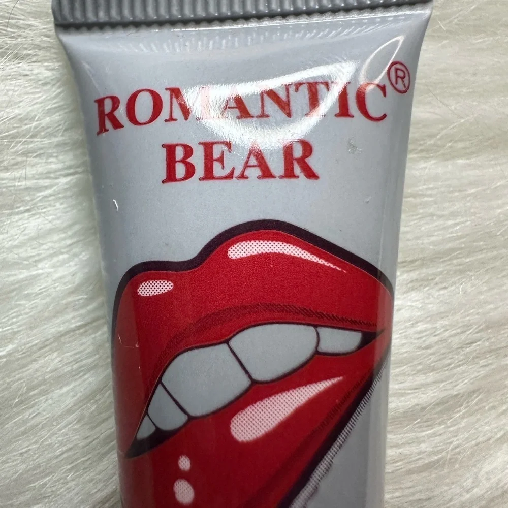 🩷5/$10 Romantic Bear Cherry Red Lip Color